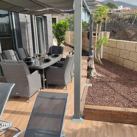 Villa Atlantico Views *